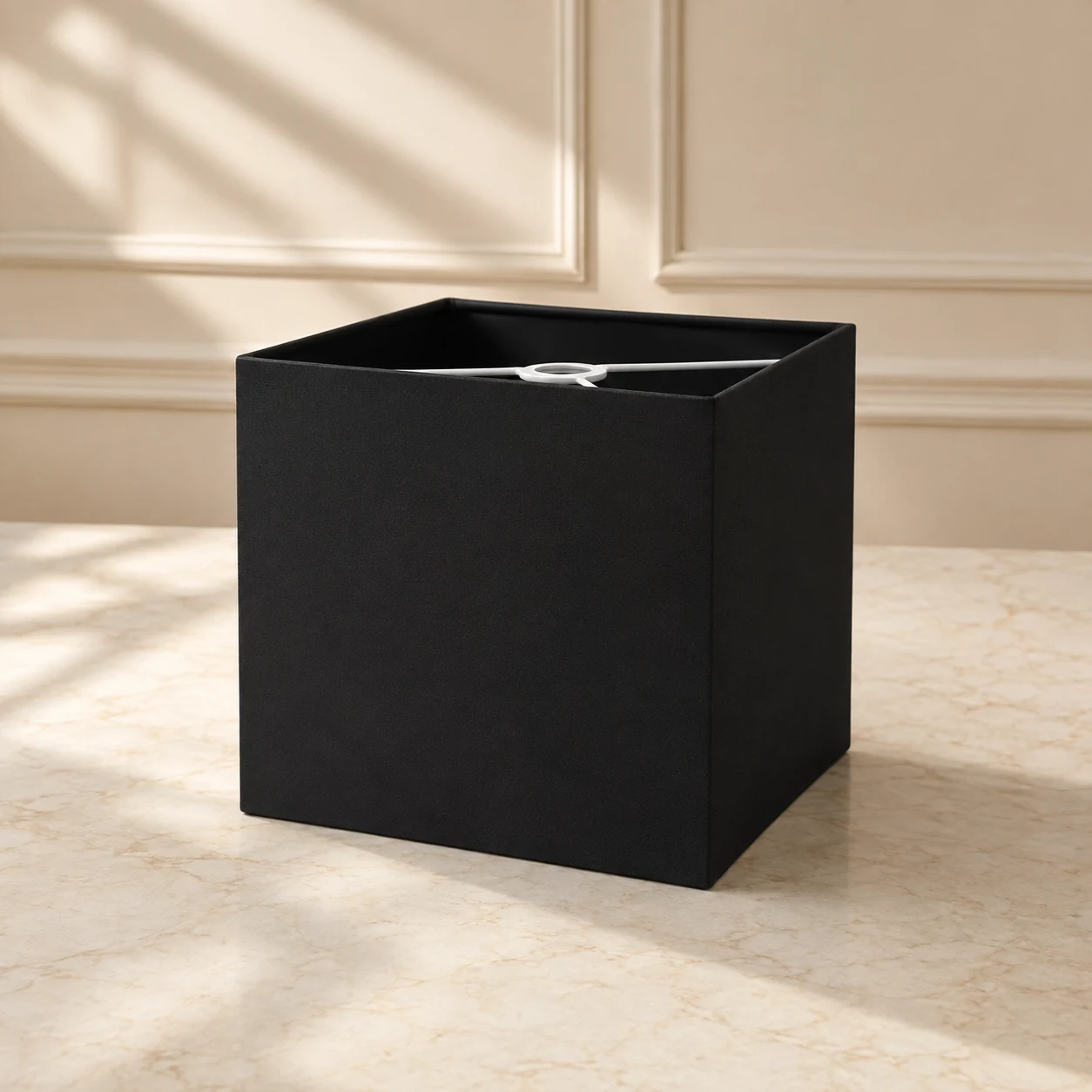 Cúpula box reta quadrada preta vista em perspectiva